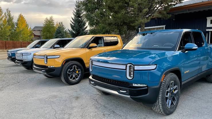 Serious question: Are @cybertruck owners more creative than @Rivian owners? Every time I see a…