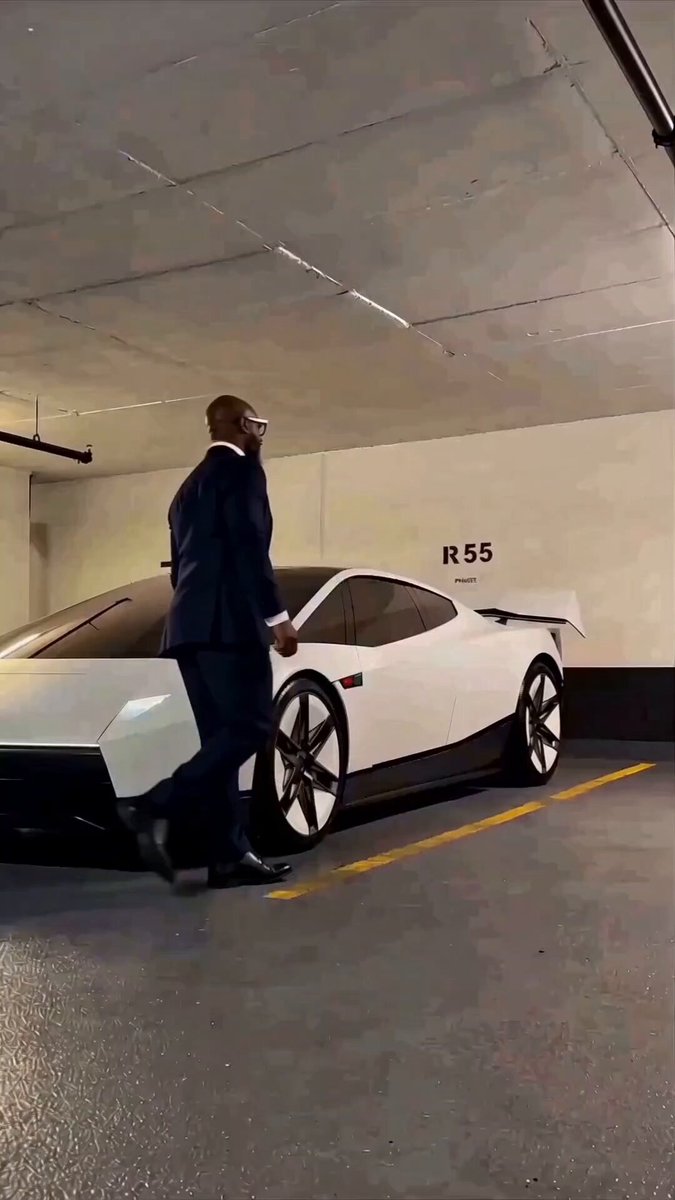 Headed to the store... 2050 in my used Tesla Roadster
